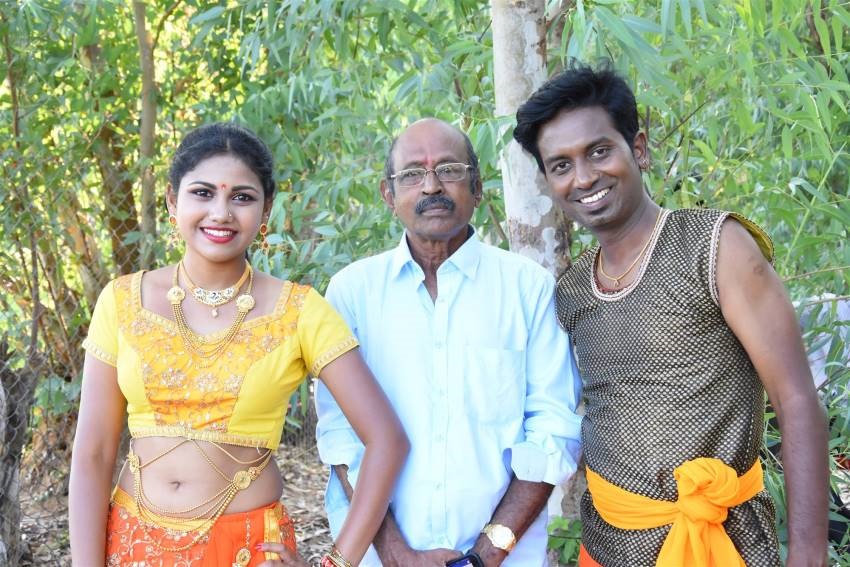 Enakku Innum Kalyanam Agala Tamil Movie Hot Photos Set 1