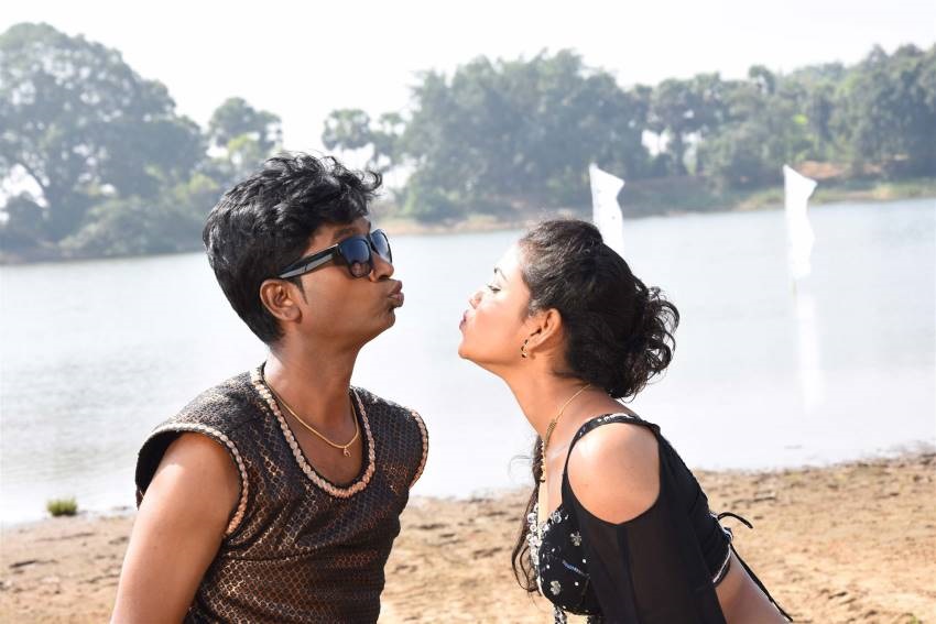 Enakku Innum Kalyanam Agala Tamil Movie Hot Photos Set 1