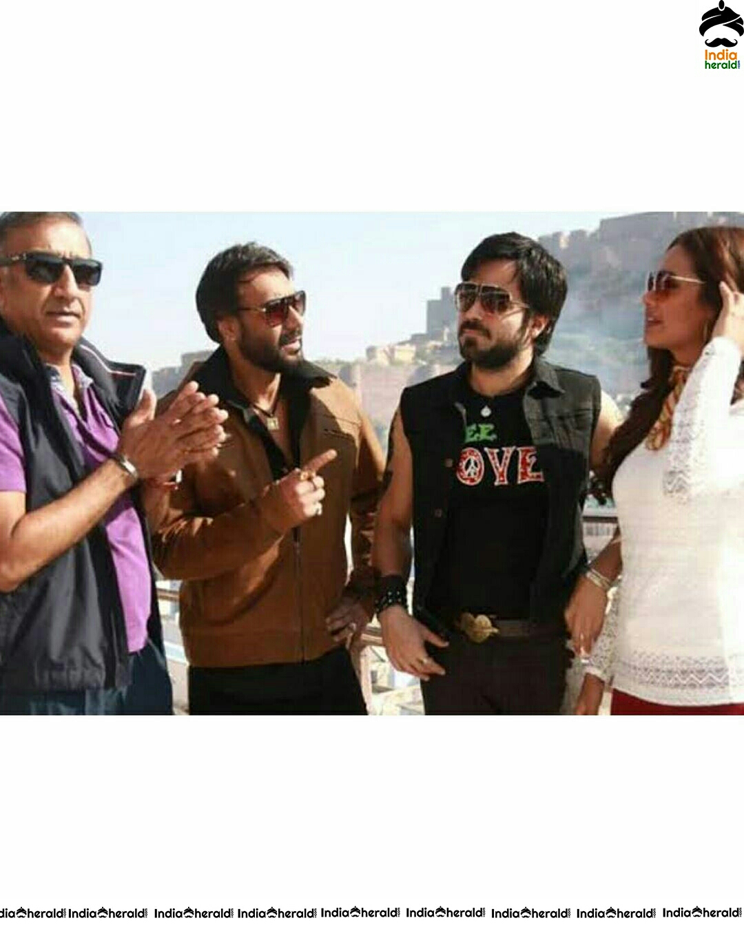 Esha Gupta Celebrating 2 Years  Of Baadshaho