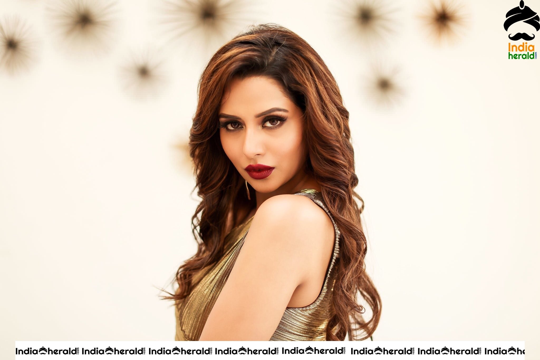 Exotic Hot Photoshoot of Raiza Wilson
