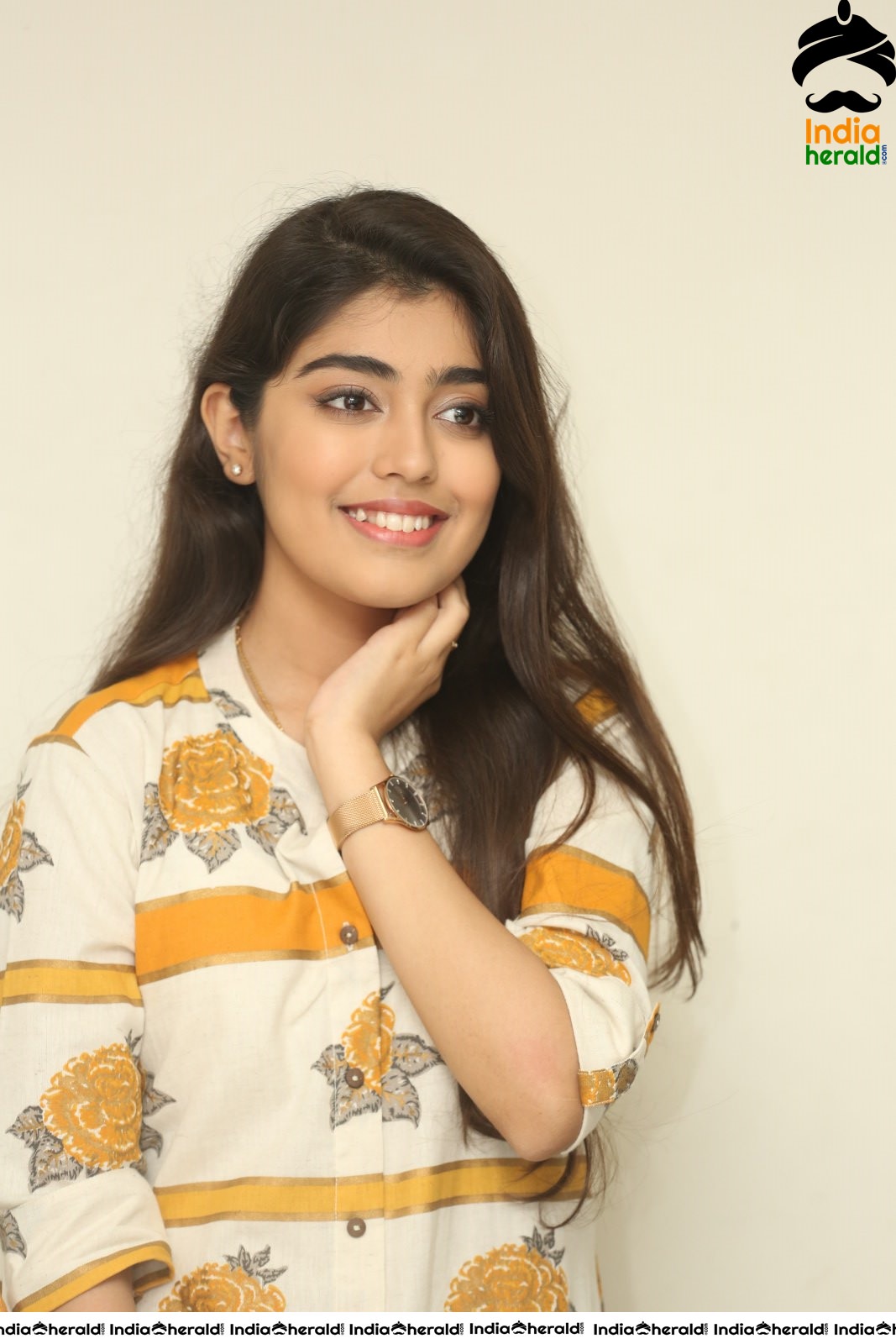 Gargeyi Yellapragada Hot Interview Stills Set 2