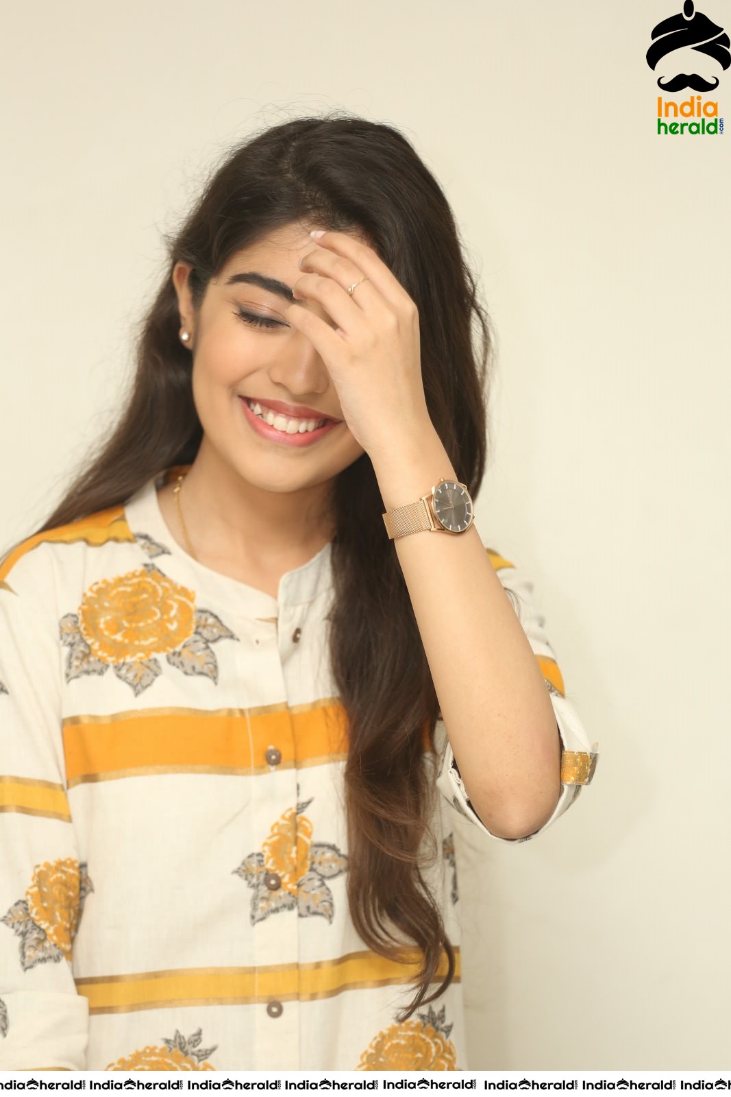 Gargeyi Yellapragada Hot Interview Stills Set 5