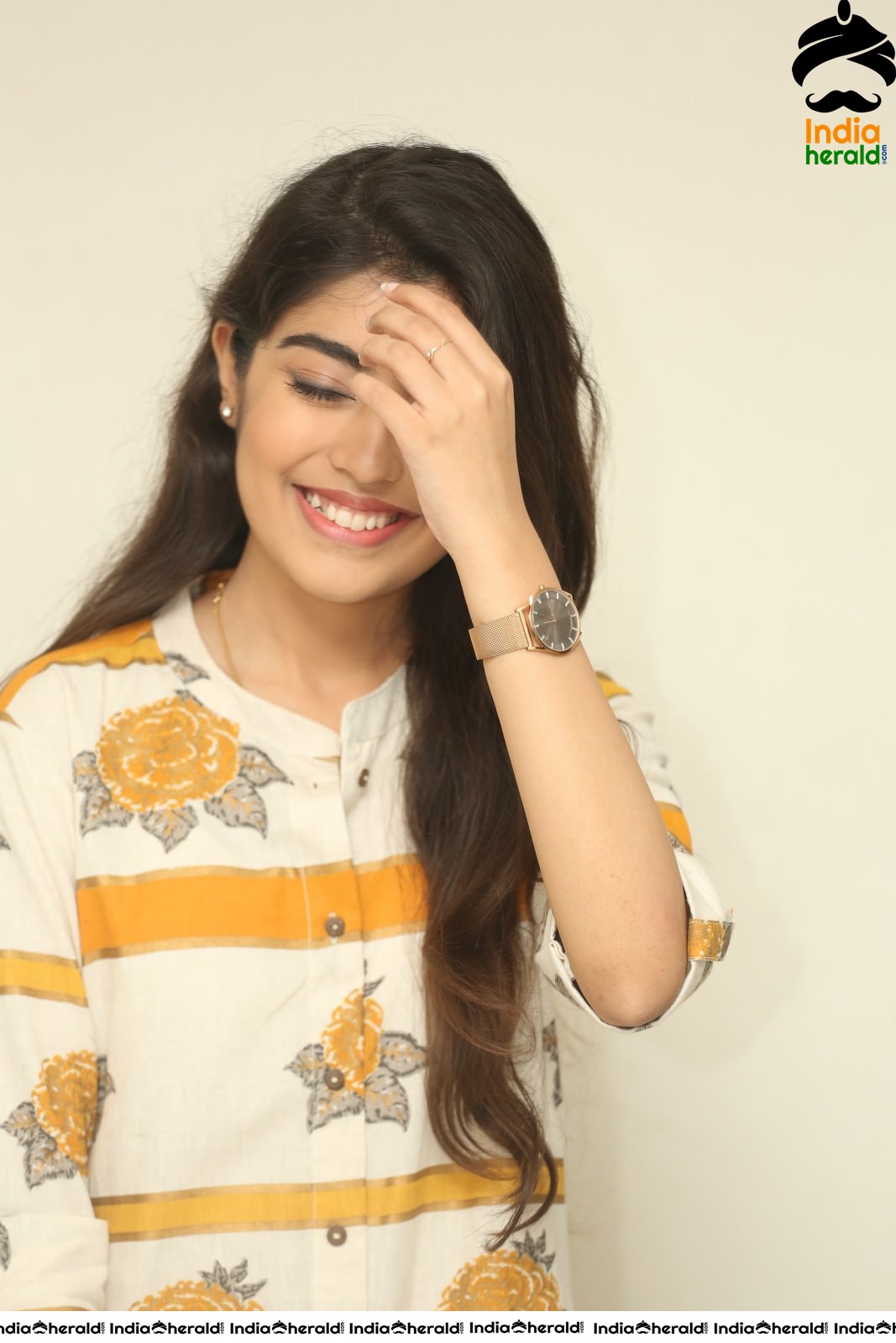 Gargeyi Yellapragada Hot Interview Stills Set 5