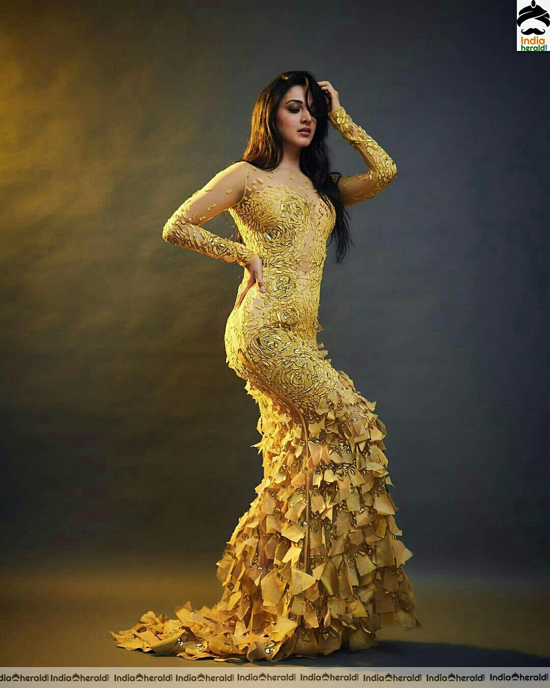 Golden Girl Kiara Advani Cute Stills