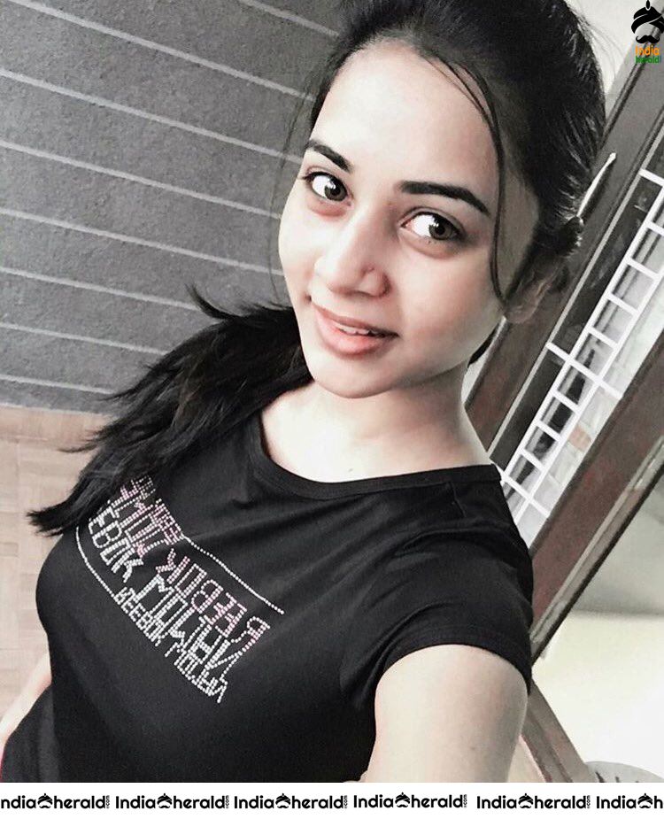 Gorgeous Hot Beauty Suza Kumar Photos compilation Set 1