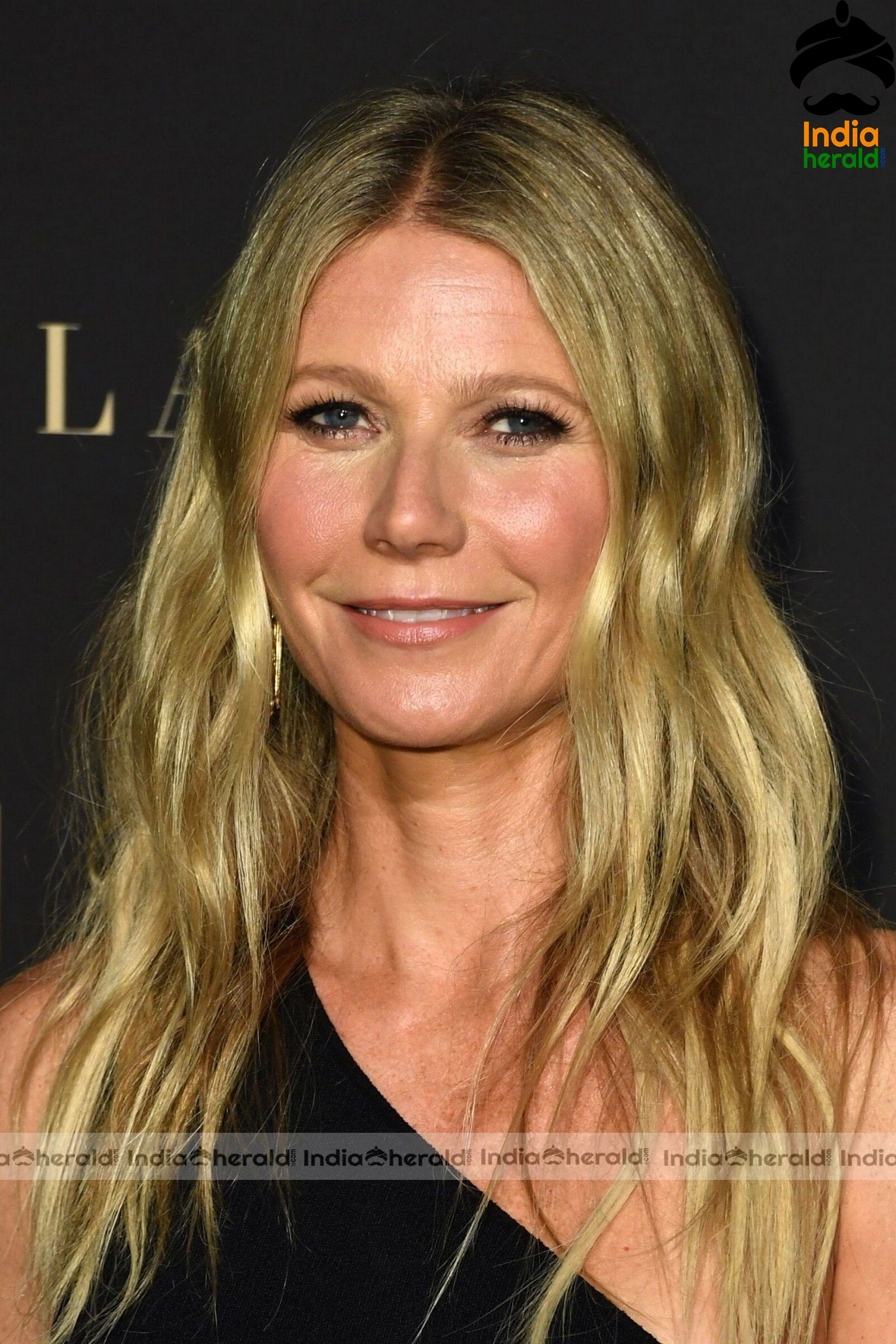 Gwyneth Paltrow at ELLE Women In Hollywood Beverly Hills Set 2