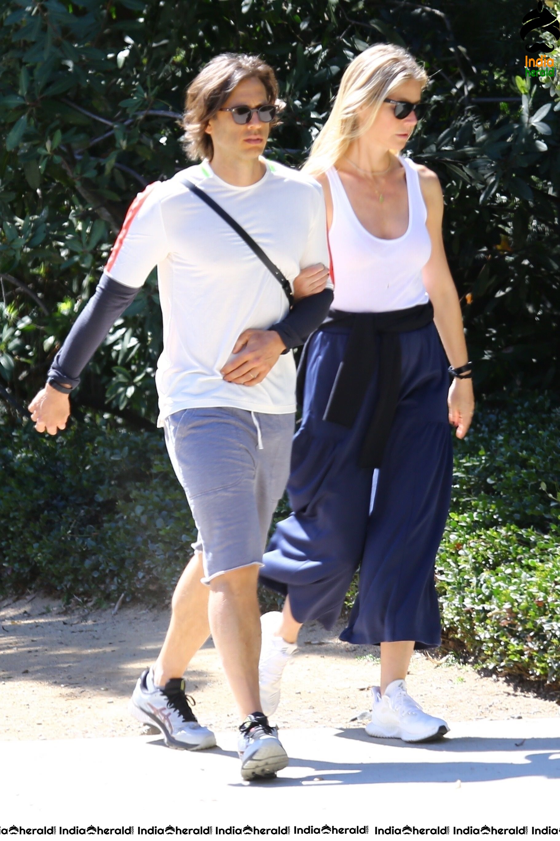 Gwyneth Paltrow Steps out on a sunny Sunday for a weekend walk in Brentwood