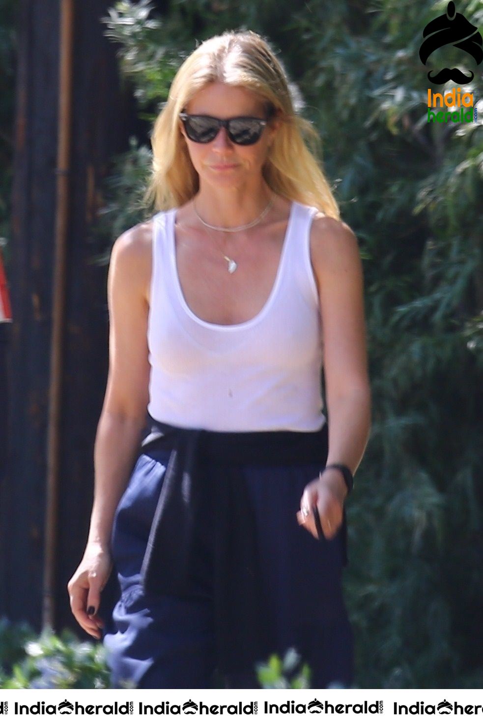 Gwyneth Paltrow Steps out on a sunny Sunday for a weekend walk in Brentwood