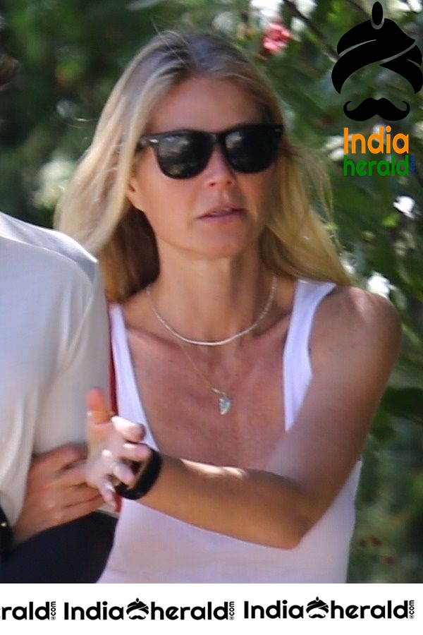 Gwyneth Paltrow Steps out on a sunny Sunday for a weekend walk in Brentwood