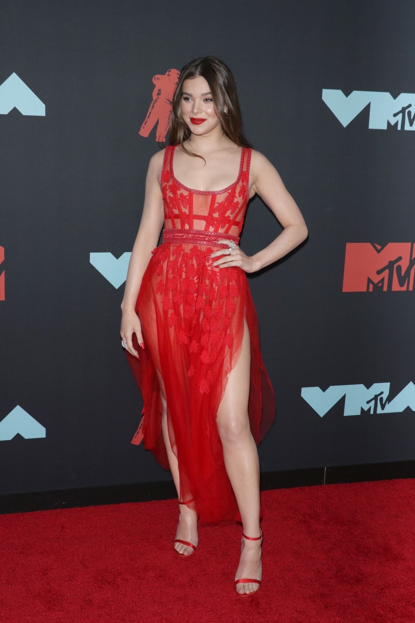 Hailee Steinfeld Hot Clicks At MTV Video Music Awards In Newark Set 3