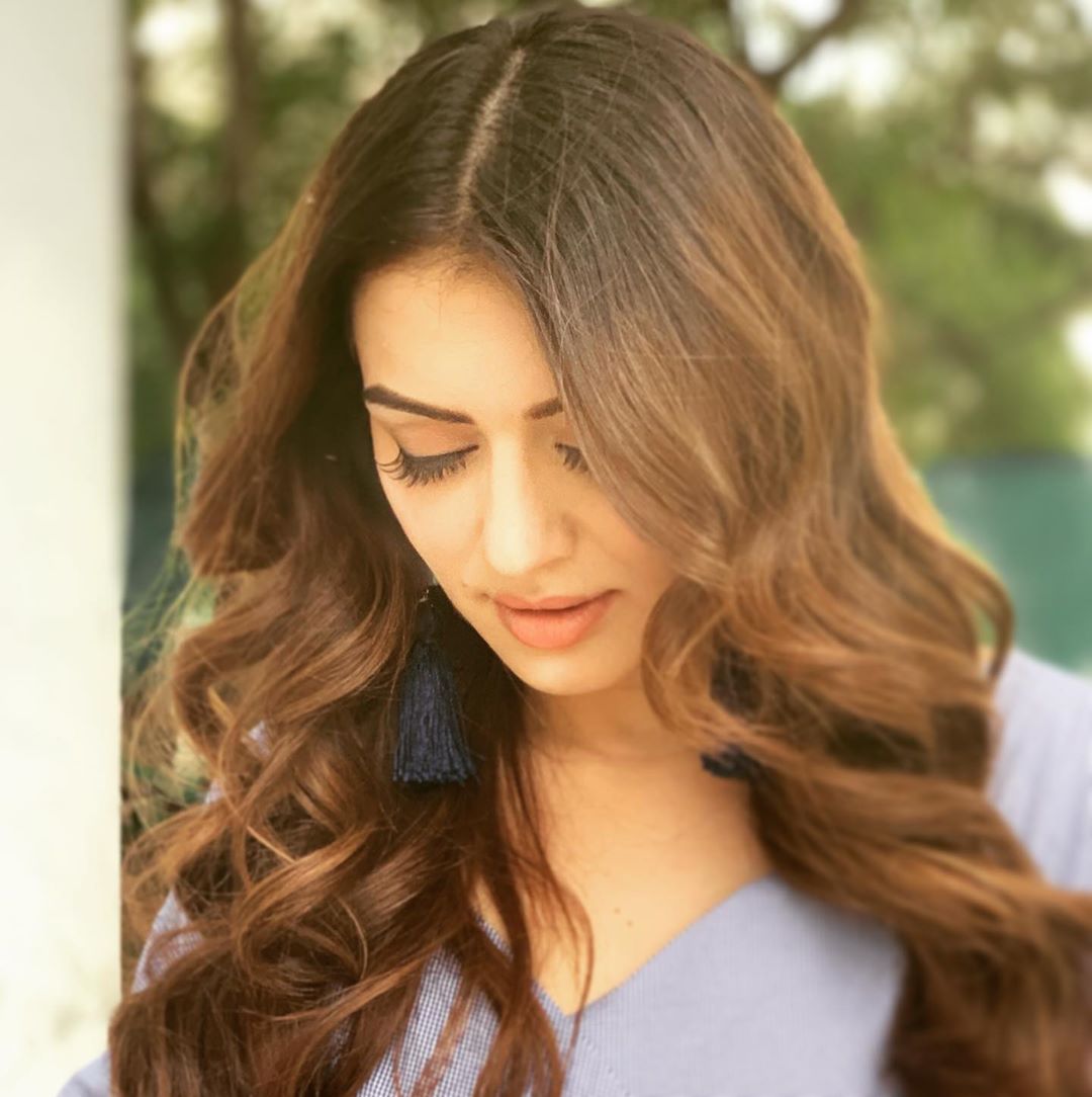 Hansika in her denim