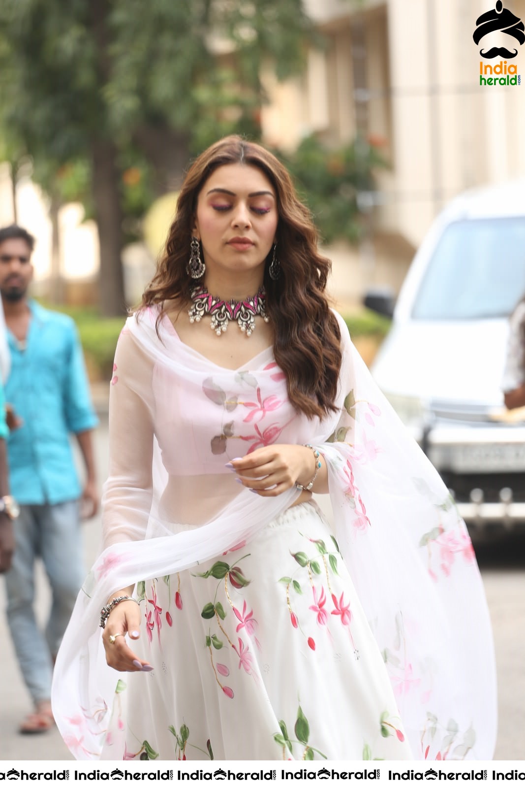 Hansika Looking Angelic in White Set 2