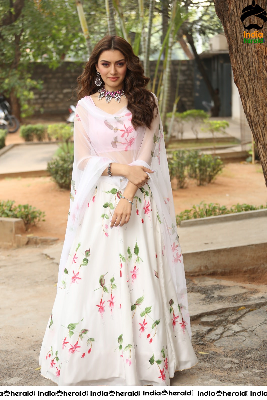 Hansika Looking Angelic in White Set 2