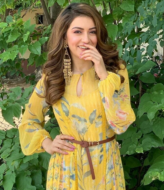 Hansika Motwani Latest Gorgeous Clicks In Yellow