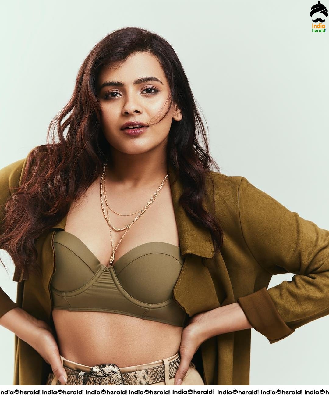 Hebah Patel Hot Photos Collection to spice your day Set 2