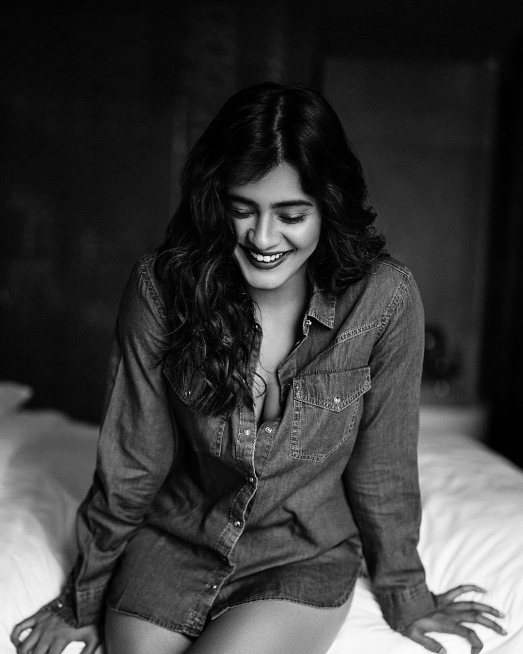 Hebah Patel Latest Hot Black And White Shoot