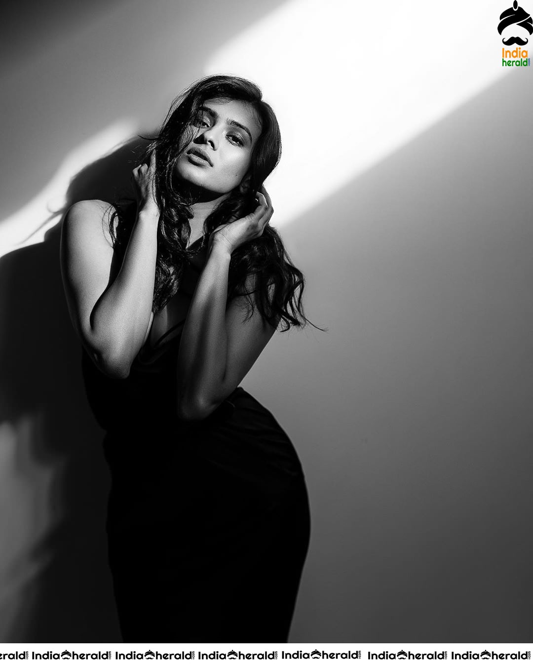 Hebah Patel Seducing and Damn Hot in Black and White Photoshoot