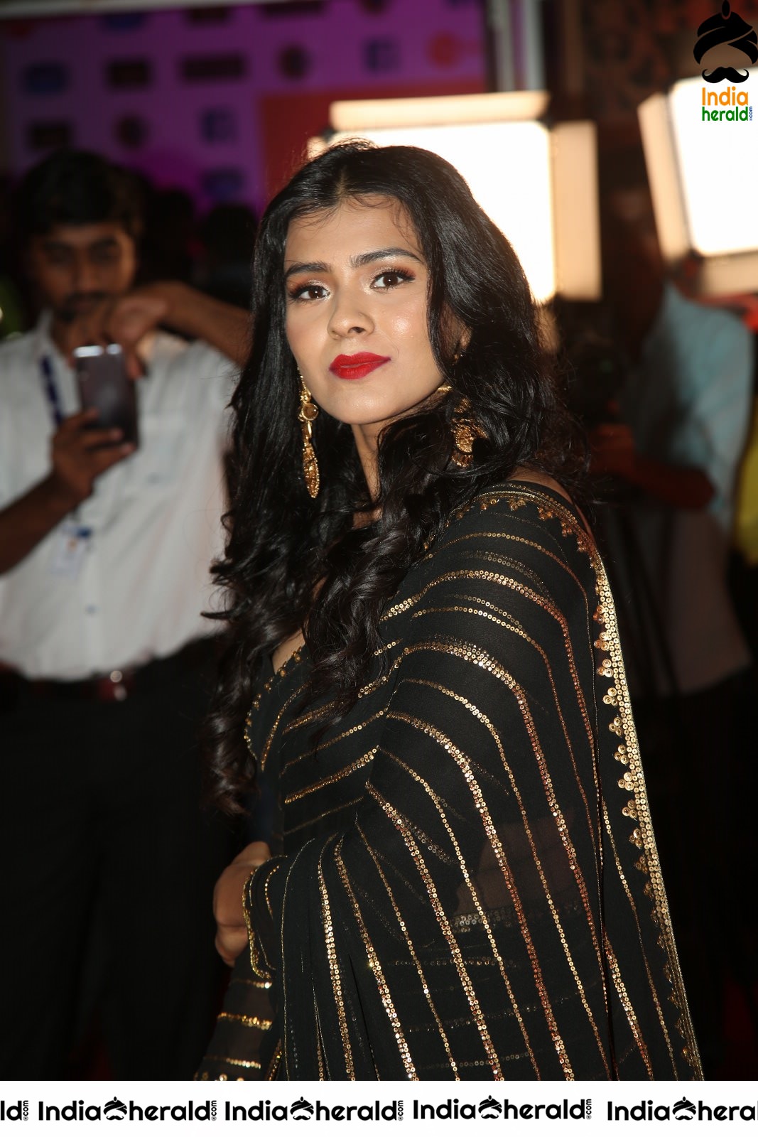 Hebah Patel Sizzles in Black Attire Set 1