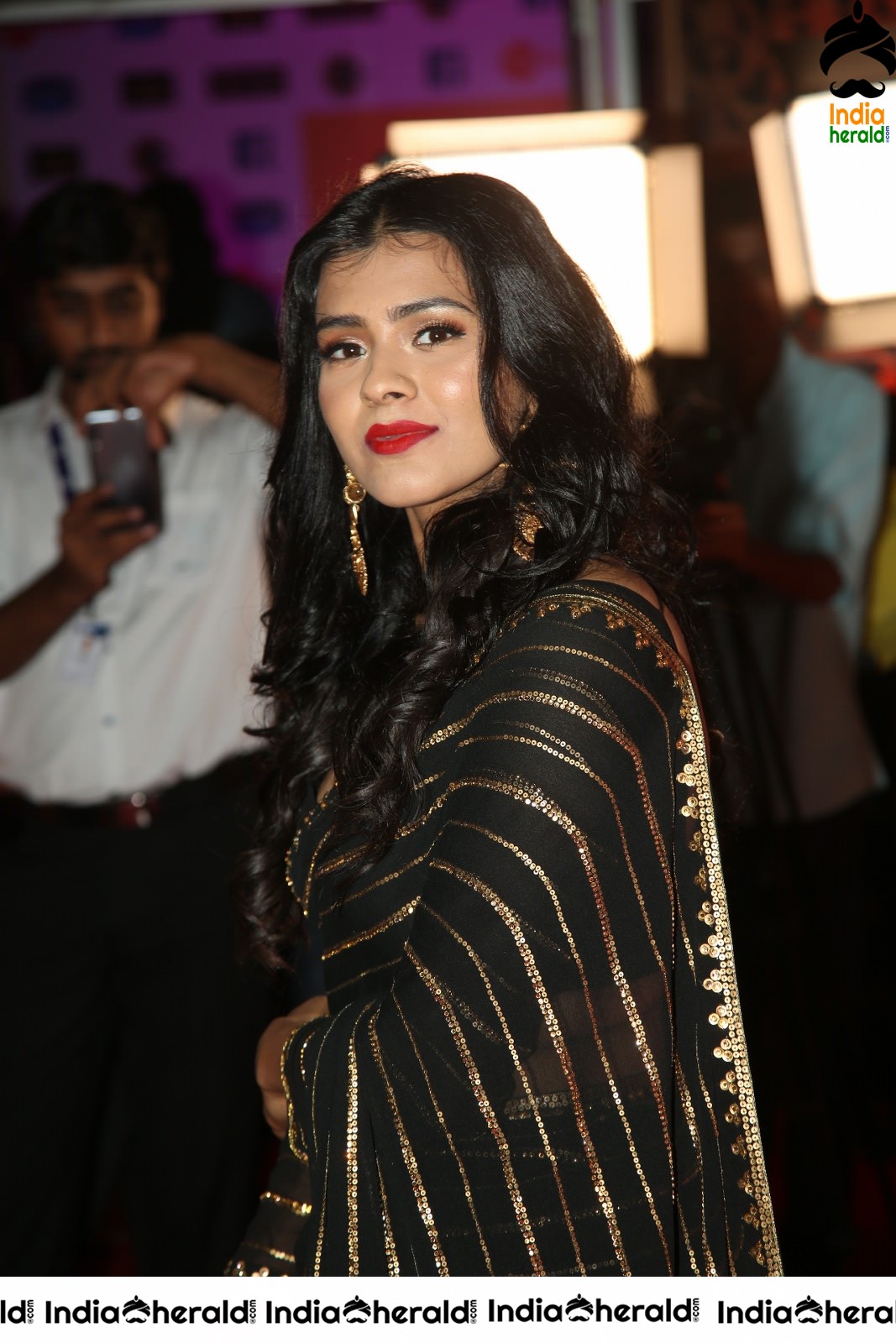 Hebah Patel Sizzles in Black Attire Set 1