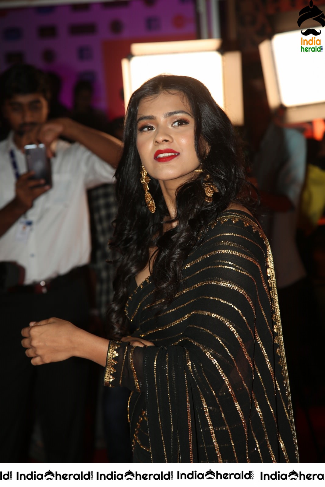 Hebah Patel Sizzles in Black Attire Set 1