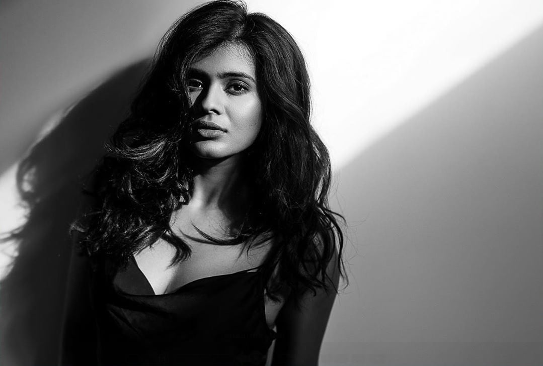 Hebah Patel Smoking Hot Black And White Photoshoot Stills