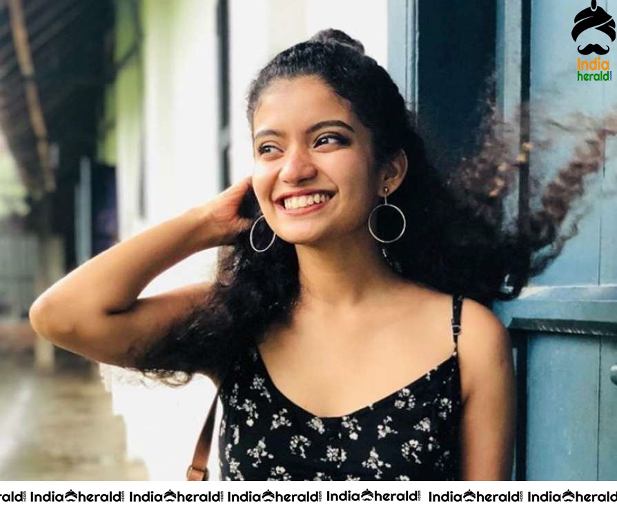 Helen fame AnnaBen for Vanitha Awards 2020