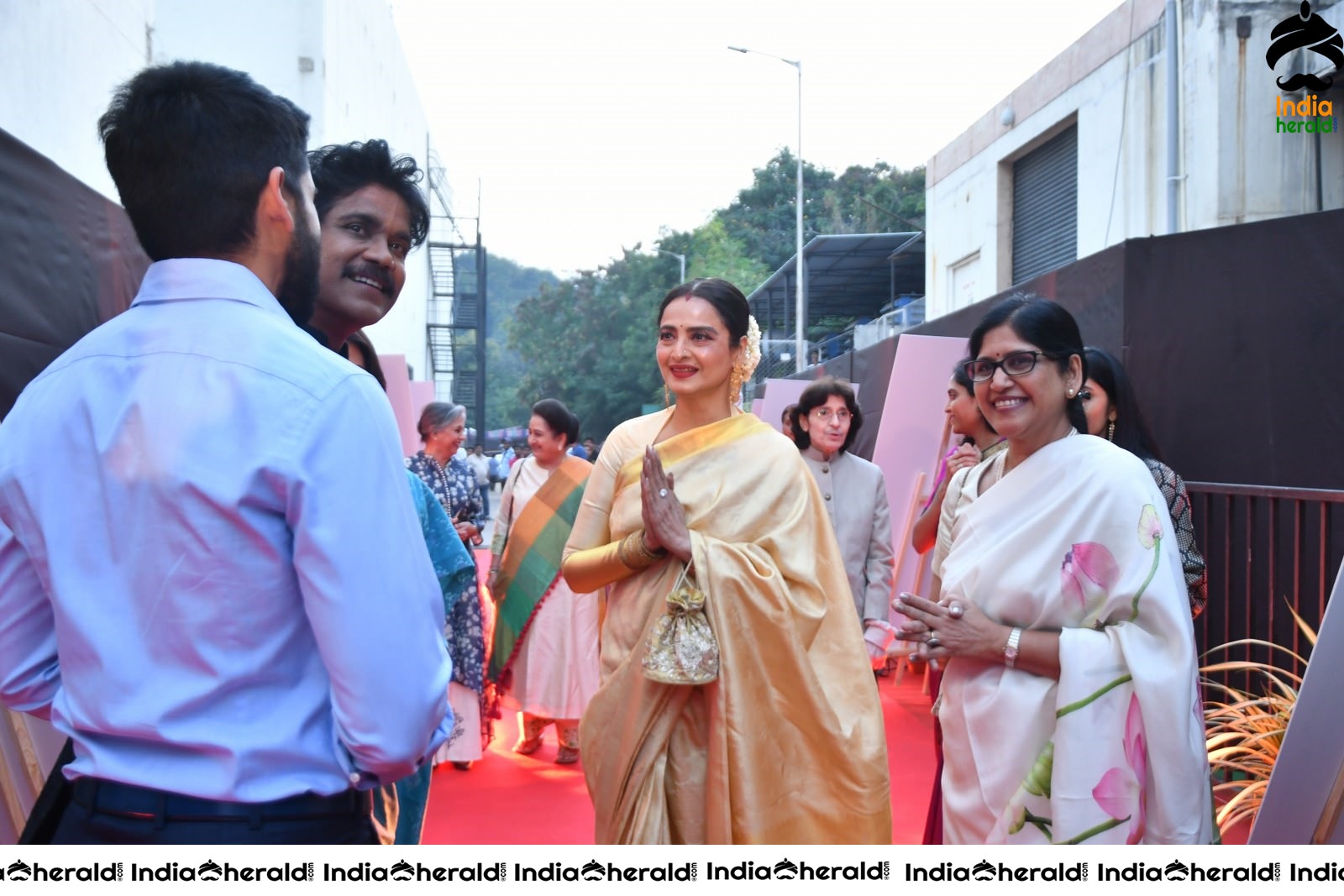 Hema Malini still possess the charm as she was clicked at ANR Awards Set 2