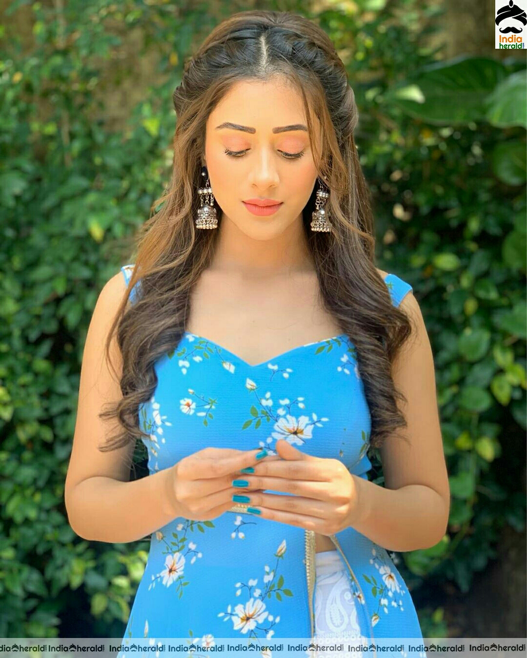 Hiba Nawab Cute Blue Dress Stills