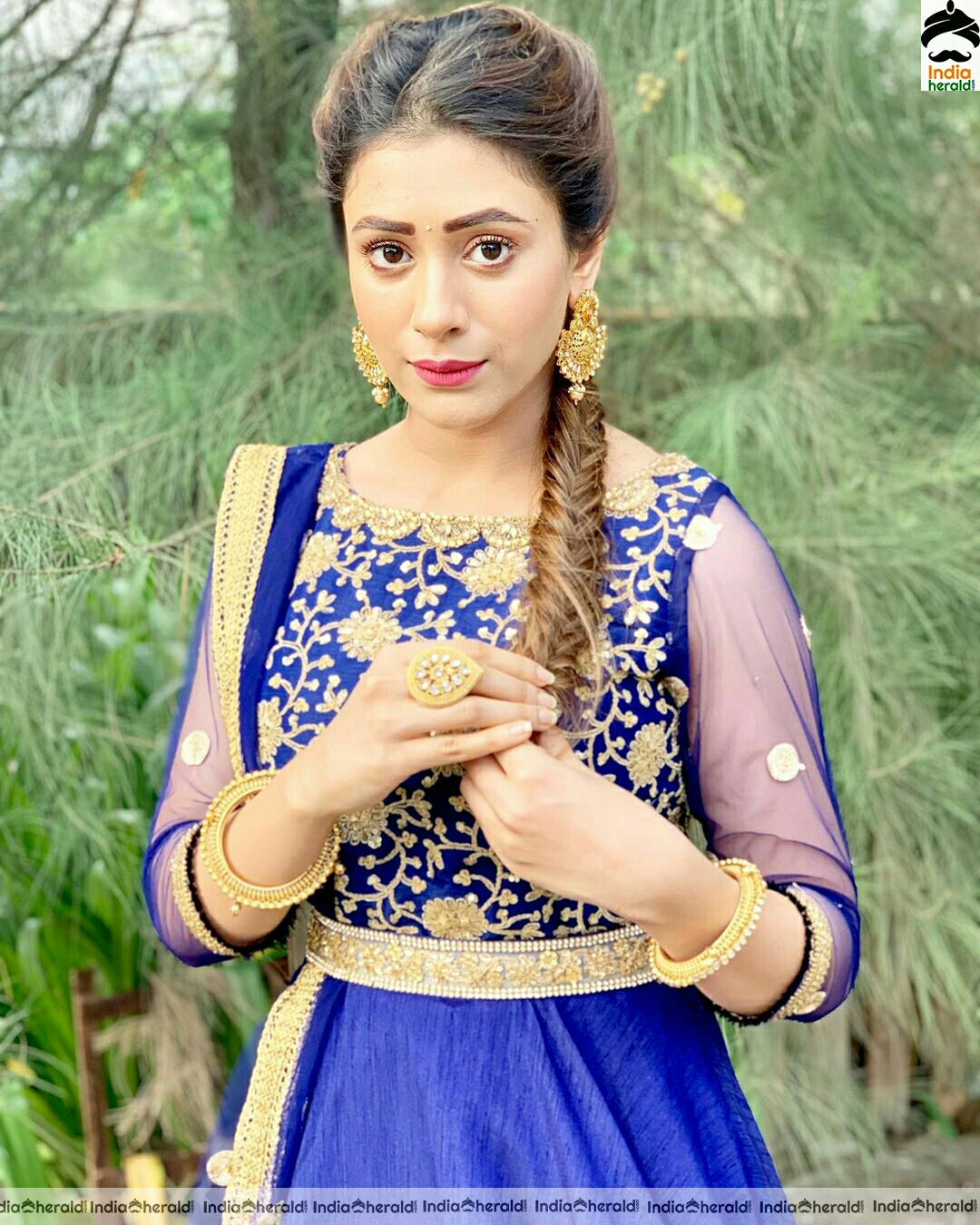 Hiba Nawab Cute blue photo Stills