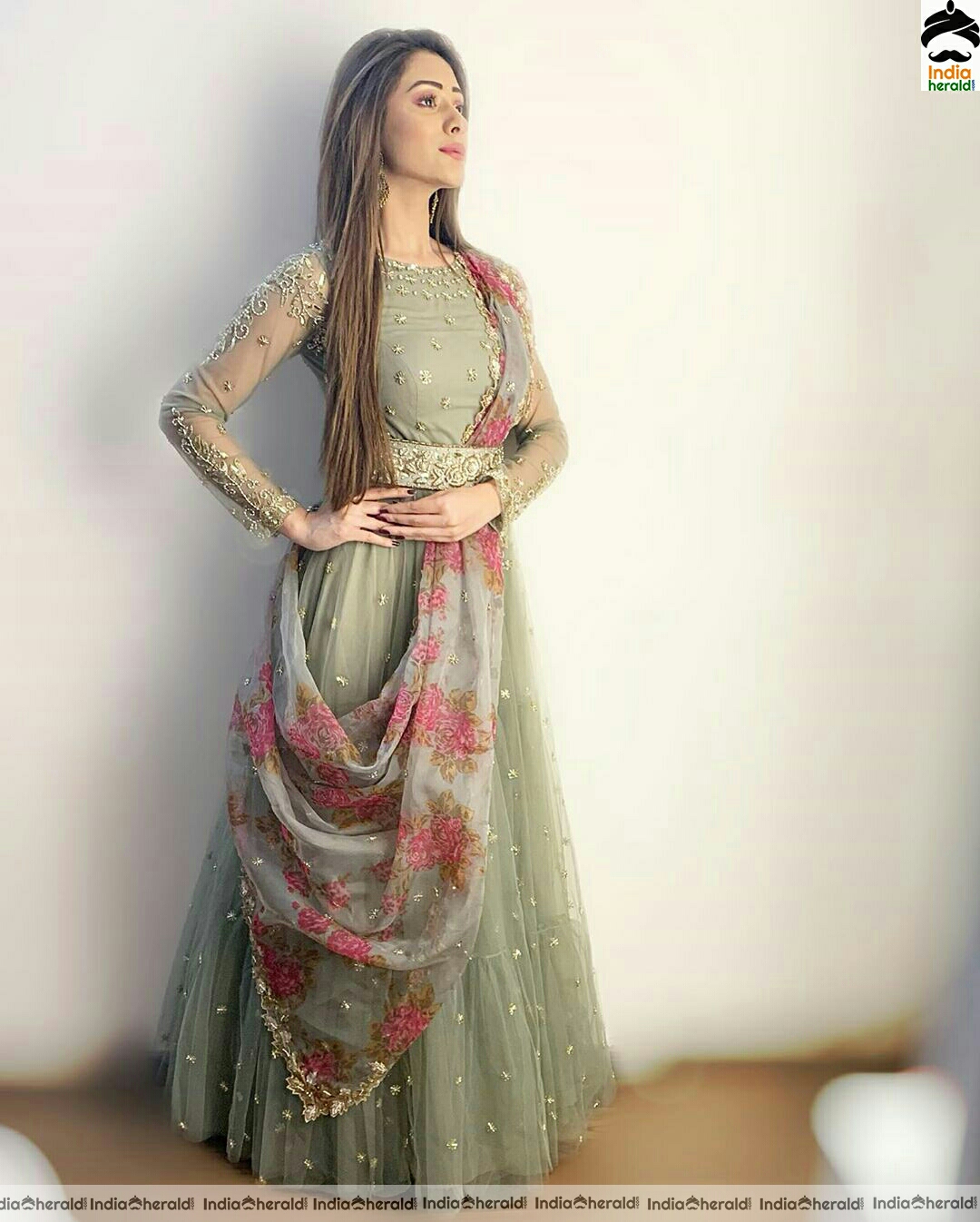 Hiba Nawab Cute Green Dress Stills