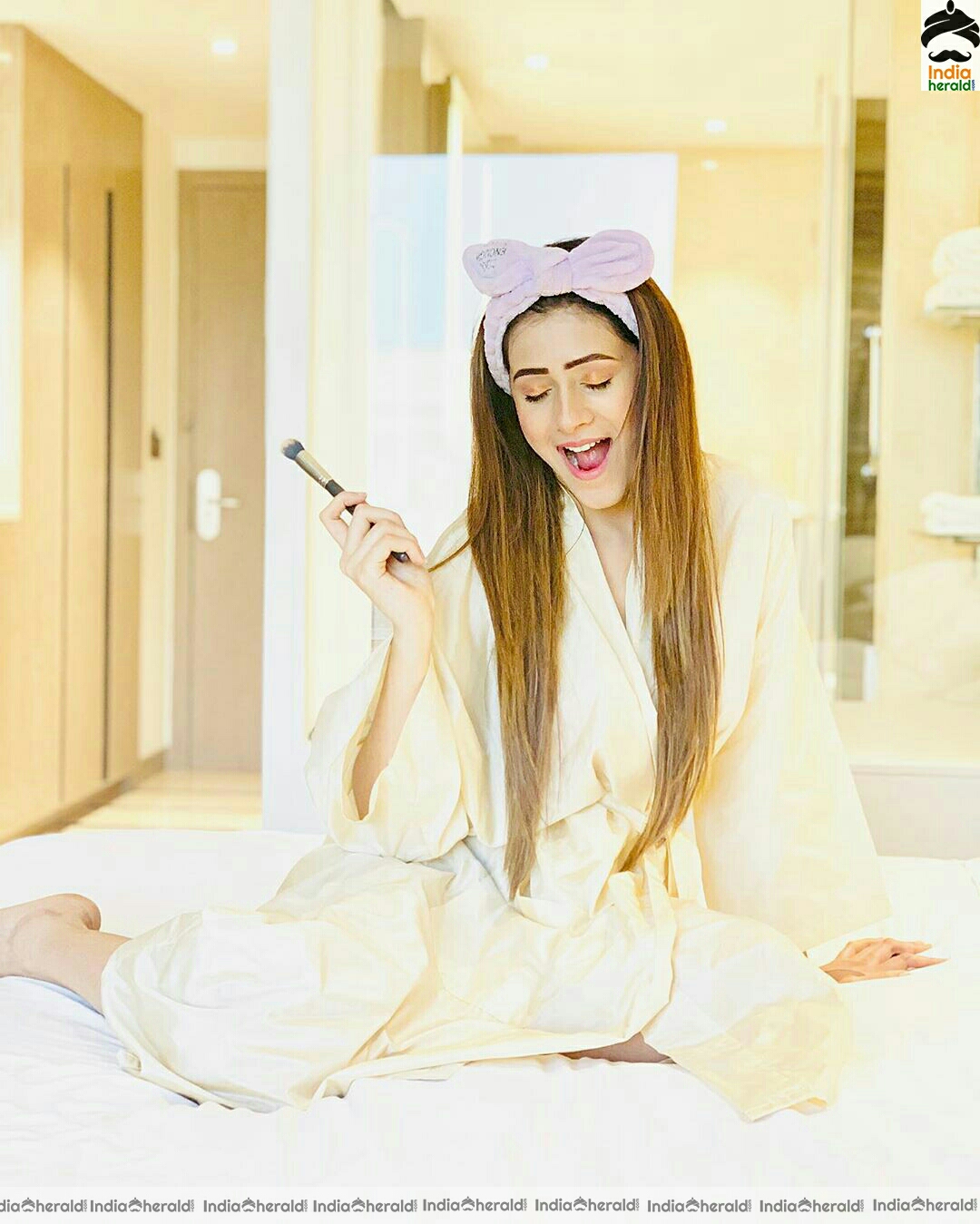 Hiba Nawab Cute Latest Stills