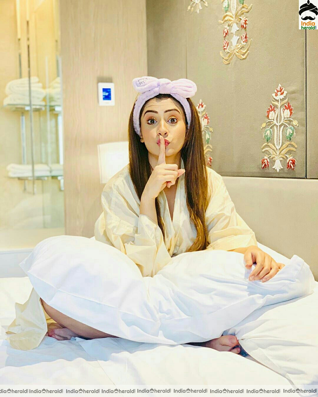 Hiba Nawab Cute Latest Stills