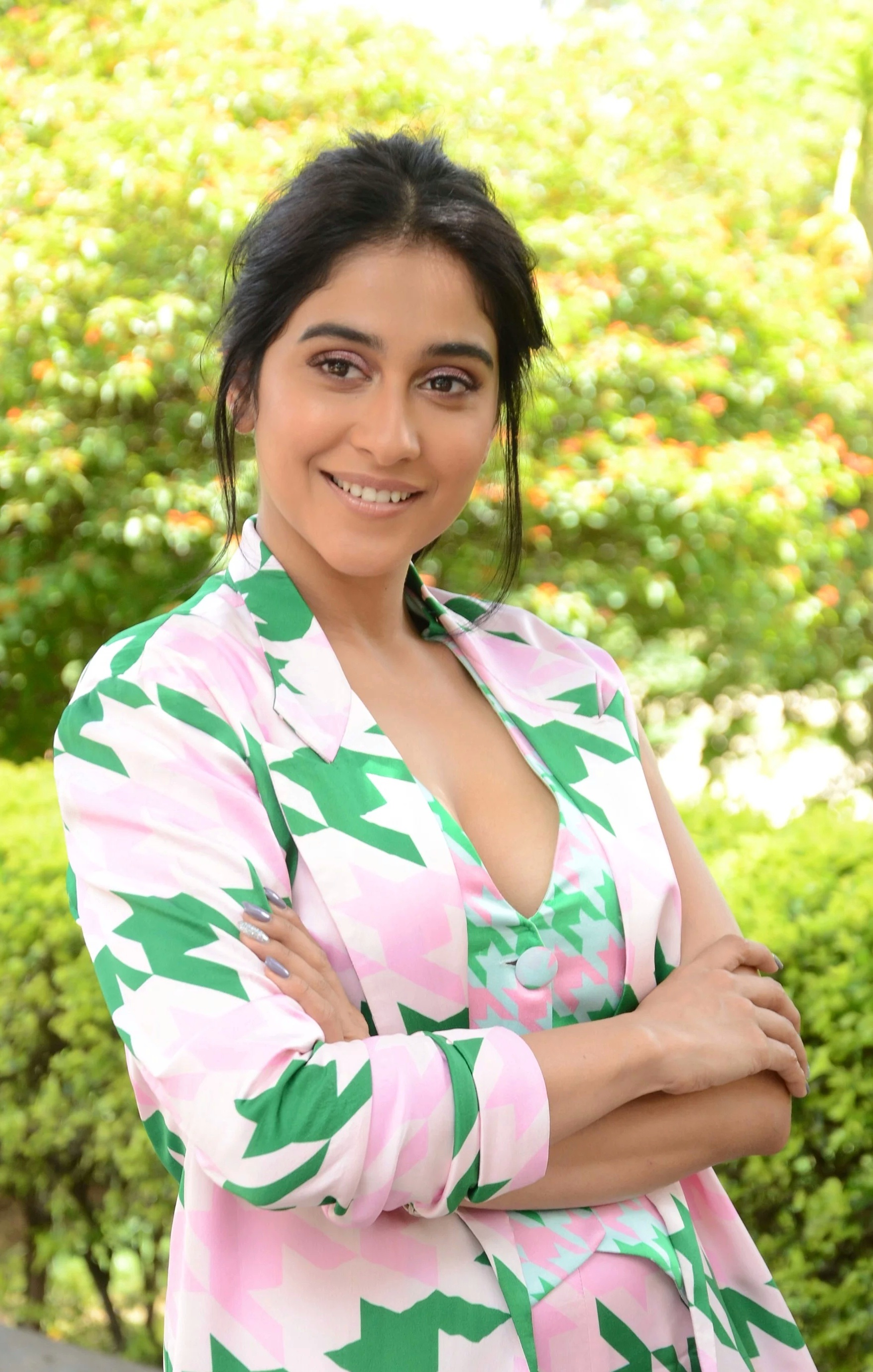 High Clarity Hot Exposing Photos Of Reginna Cassandraa At Press Meet Set 1