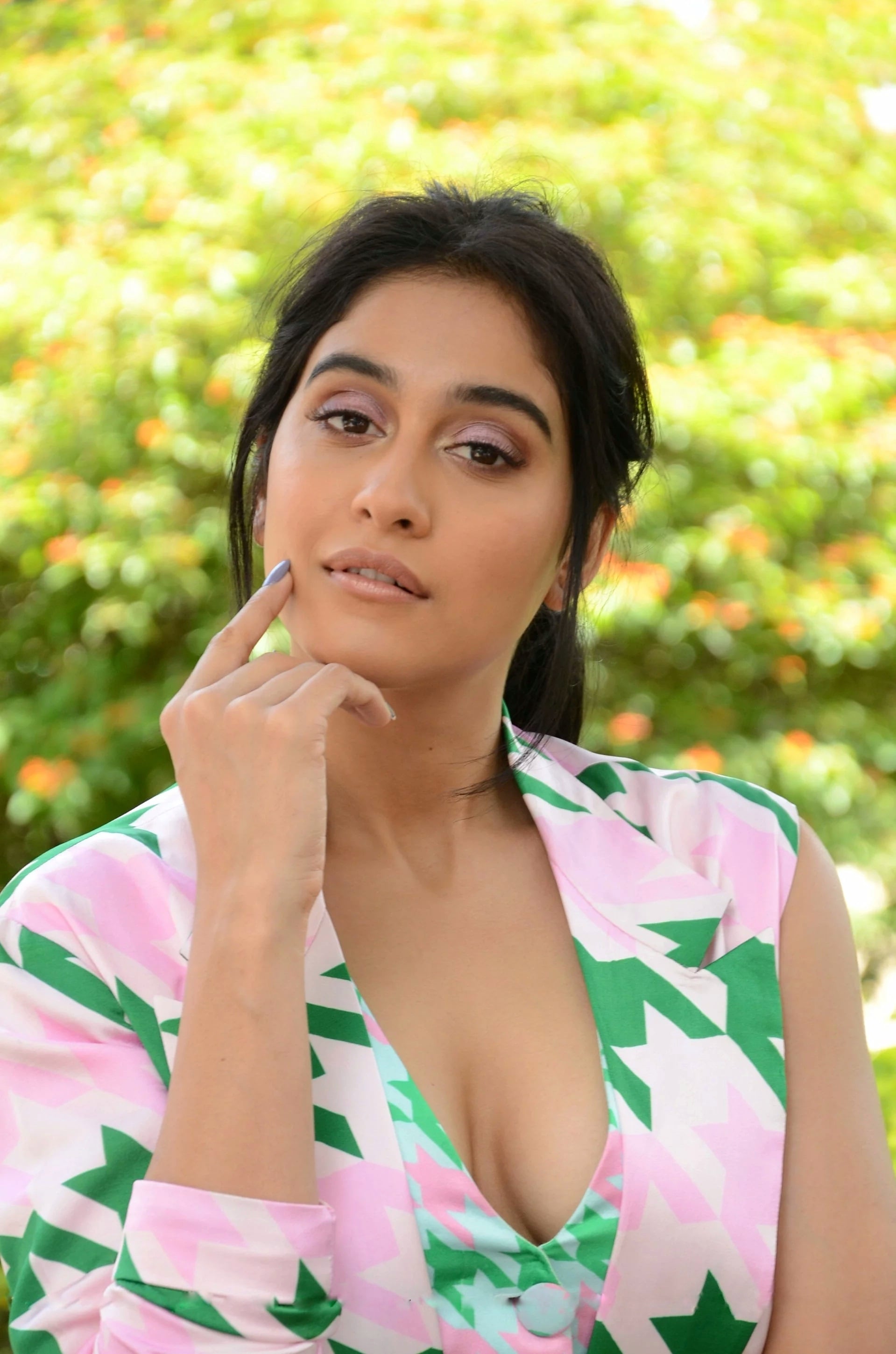 High Clarity Hot Exposing Photos Of Reginna Cassandraa At Press Meet Set 1