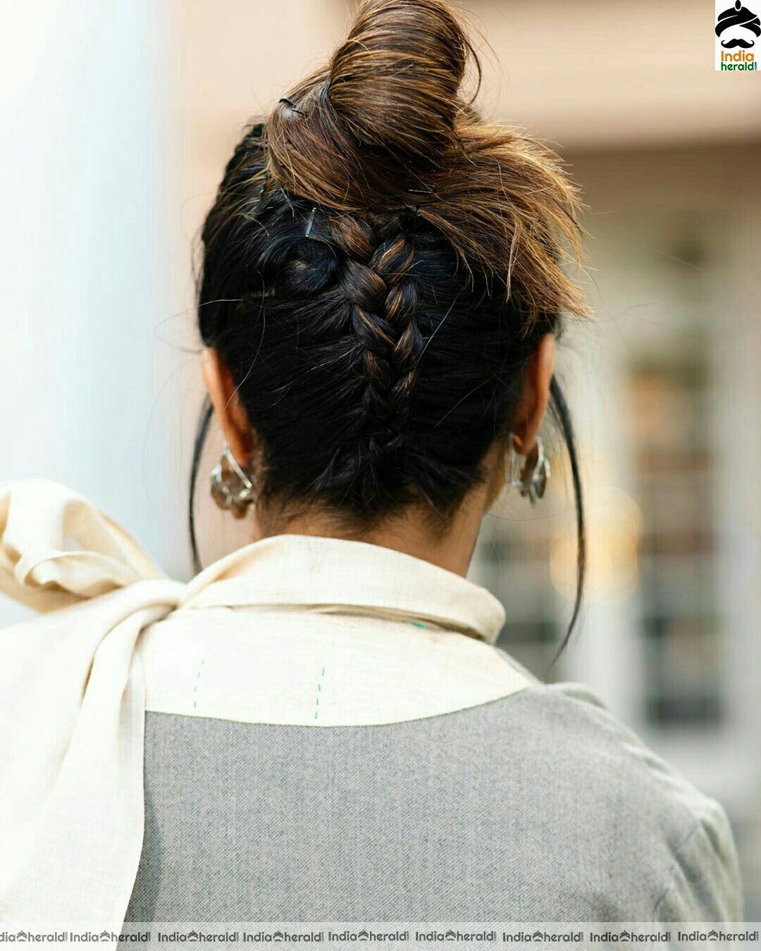 Hina khan Cute Ash Dress Stills