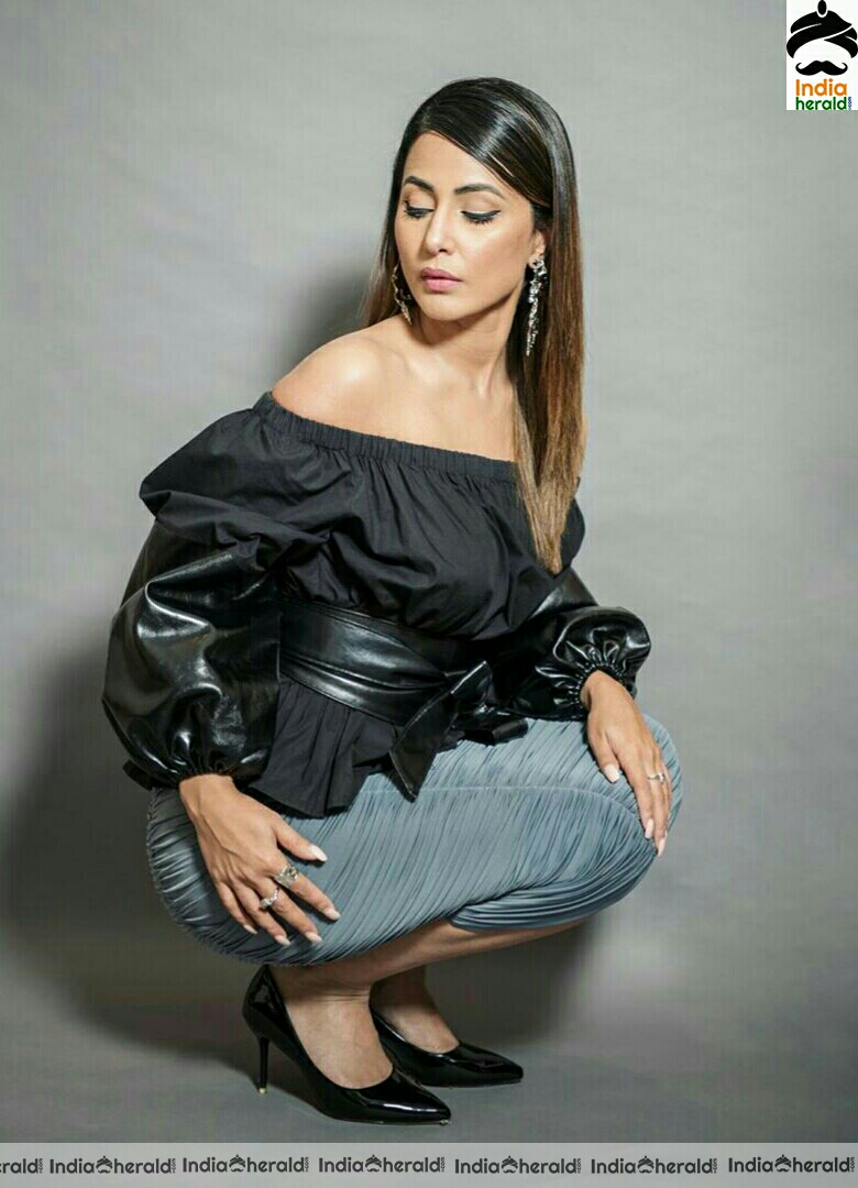 Hina khan Cute Black And Blue Dress Stills