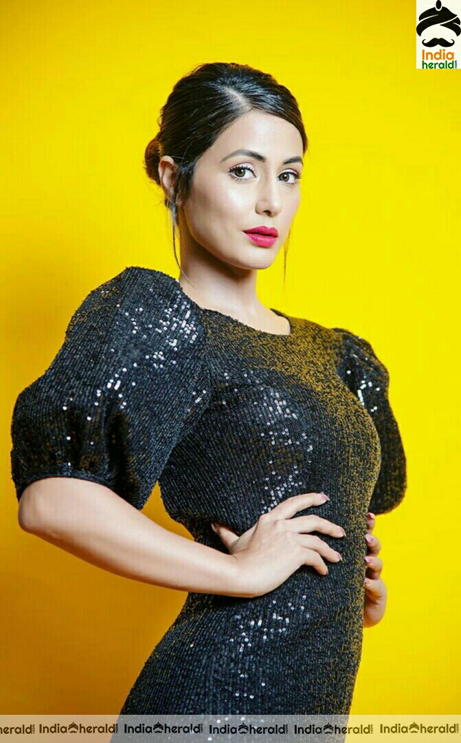 Hina Khan Cute Black Dress Stills