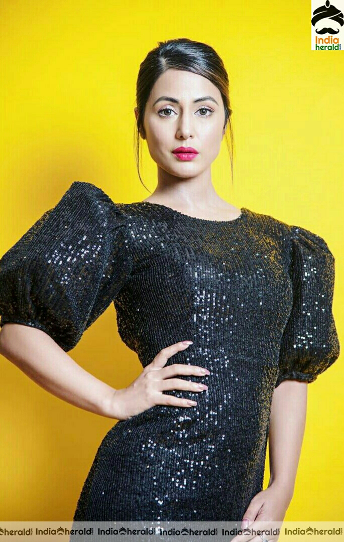 Hina Khan Cute Black Dress Stills