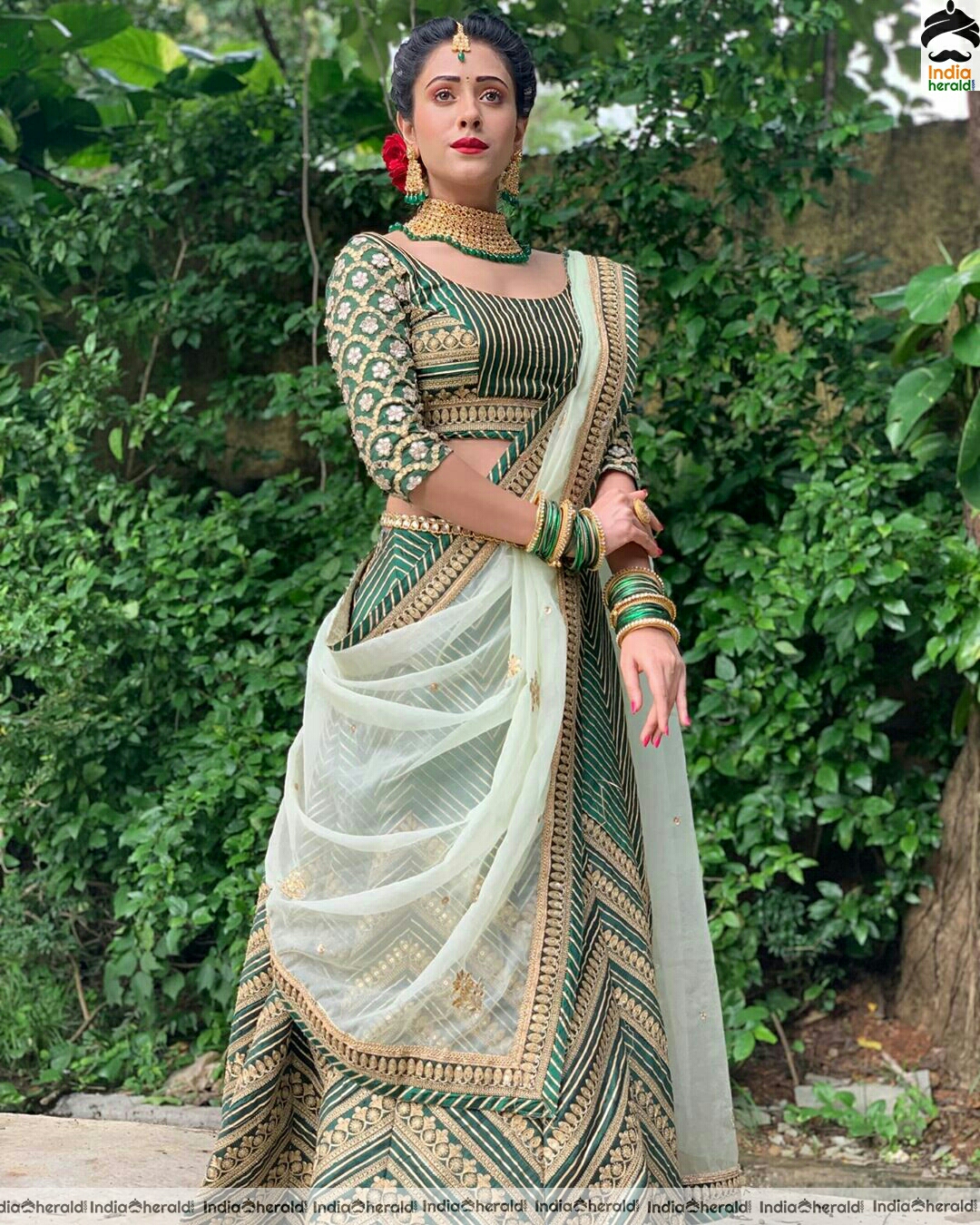 Hiba Nawab Cute In Green Traditional Dress Photoshoot