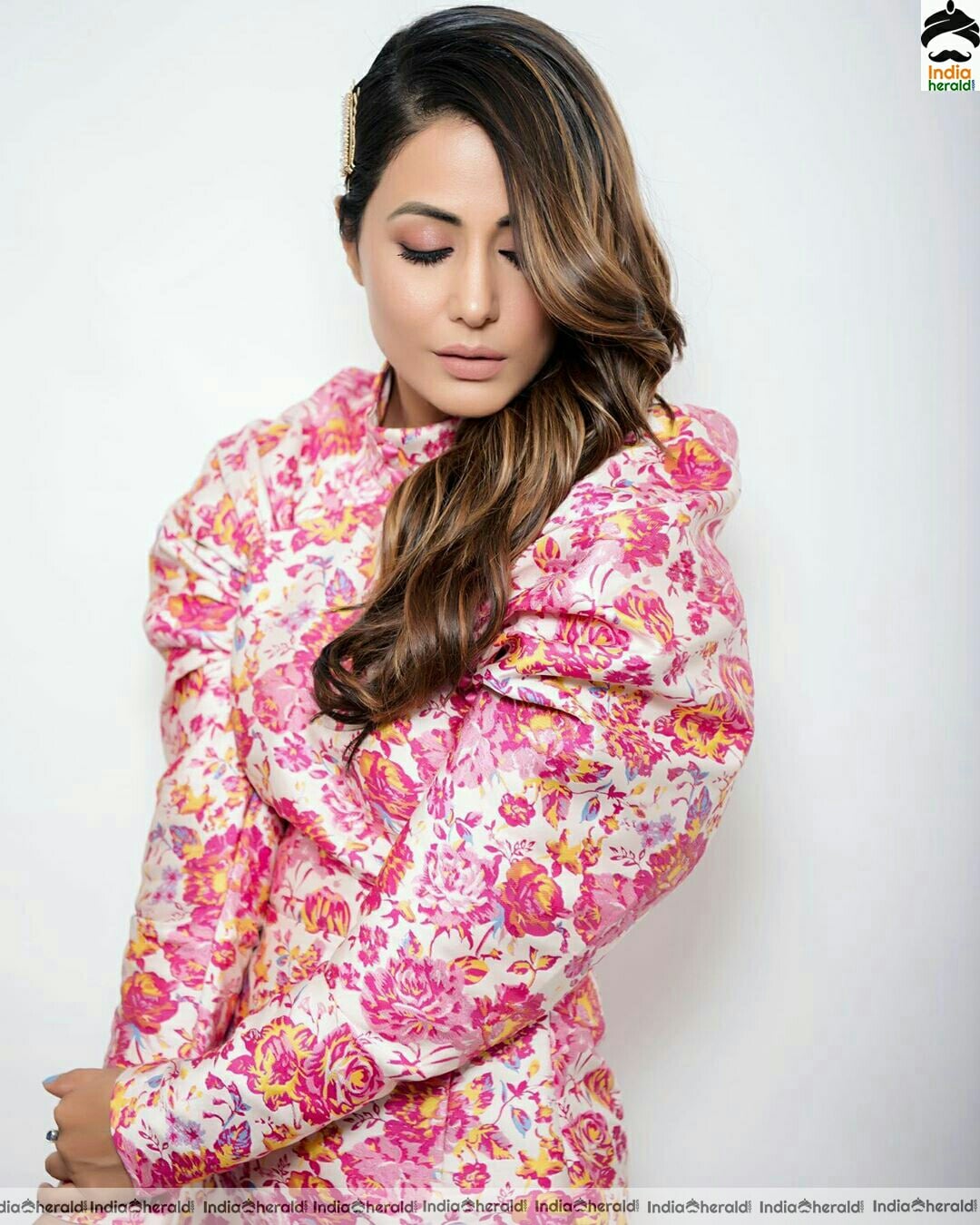 Hina Khan Cute In Pink Frock Stills Set 2