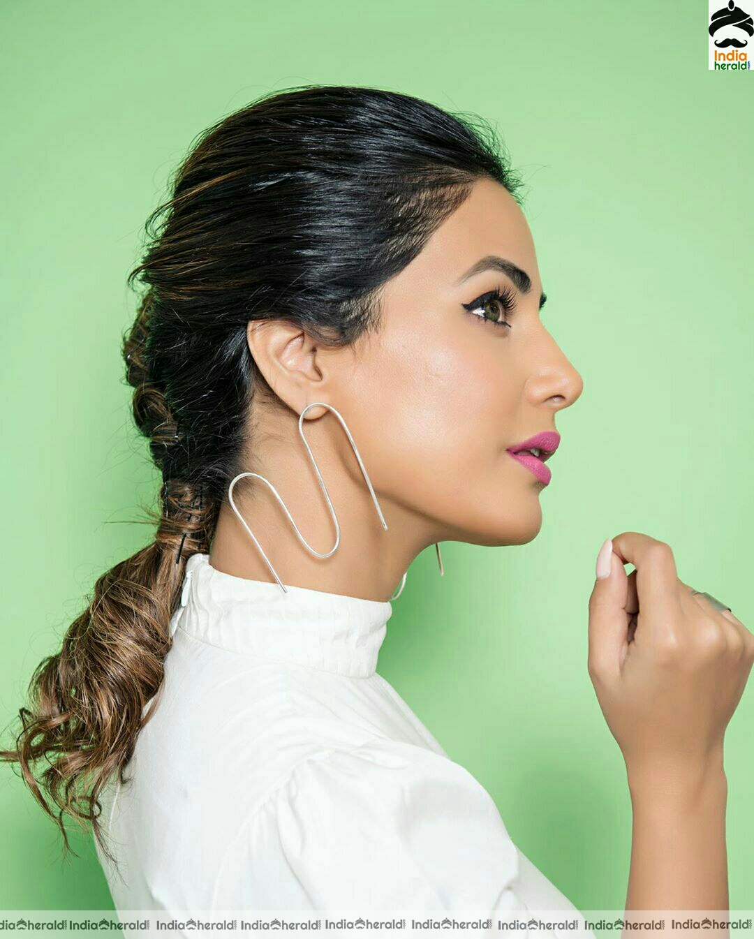 Hina khan Cute White and Pink Photoshoot Set 2
