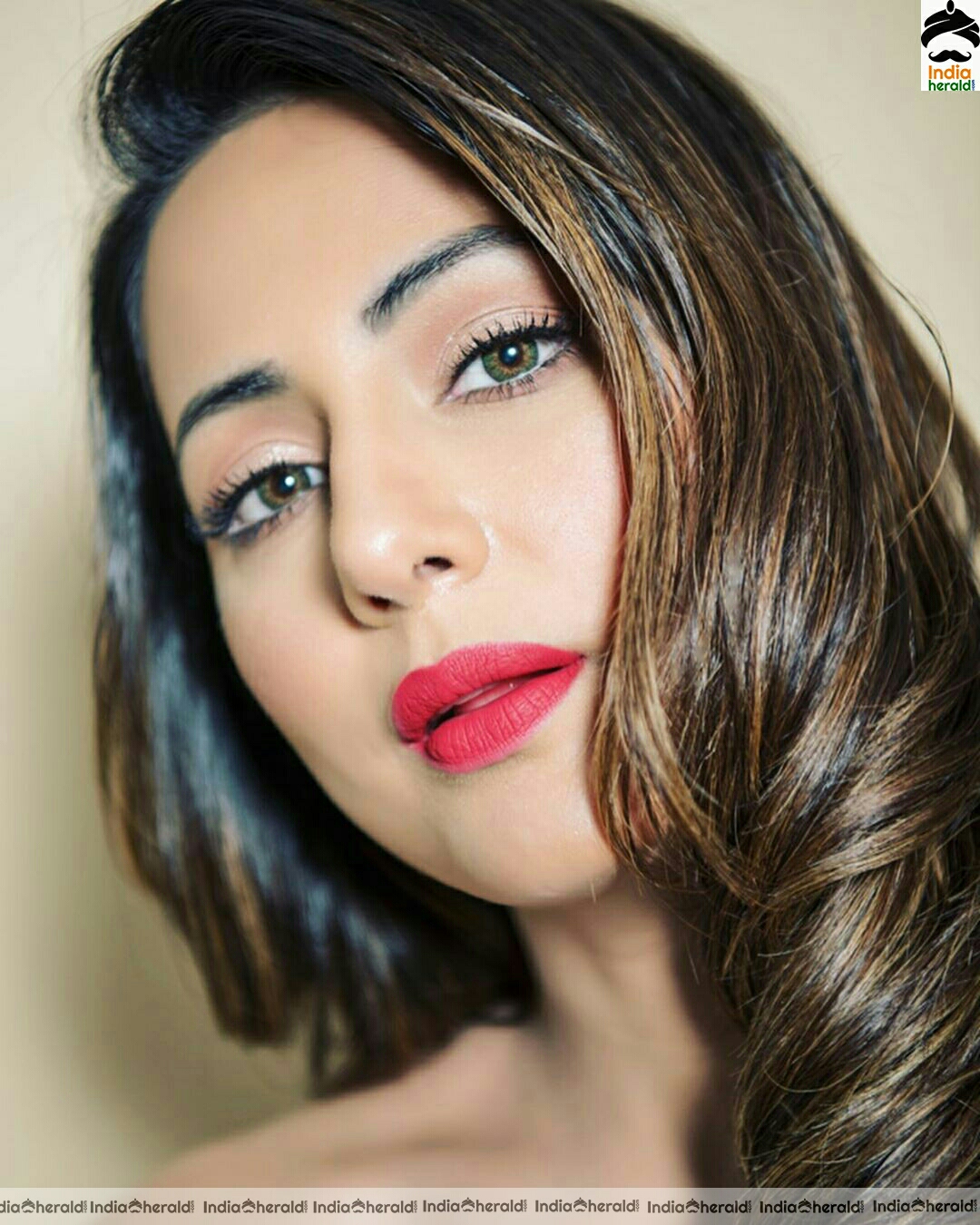 Hina khan Cute White Photoshoot