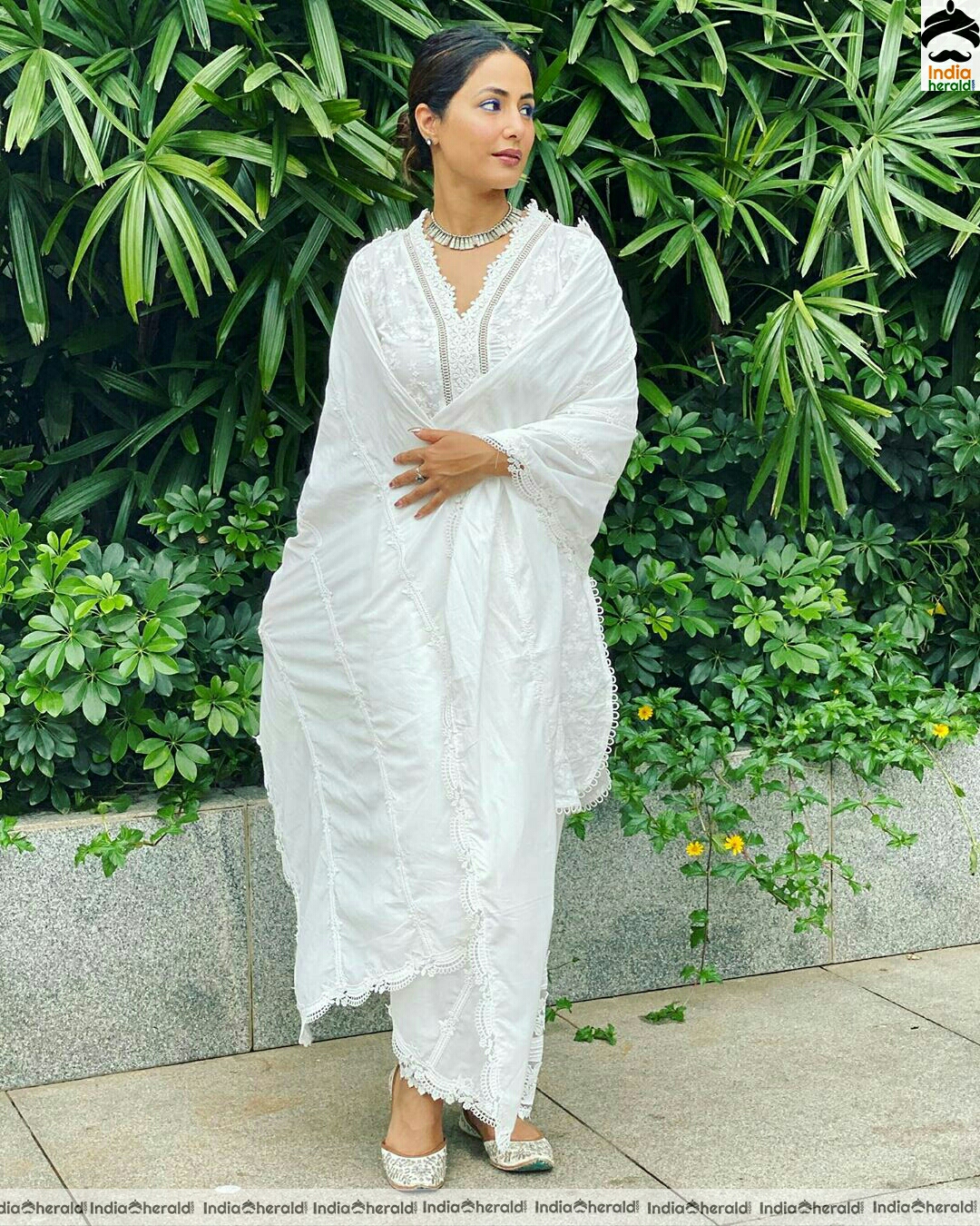 Hina Khan Elegant in white