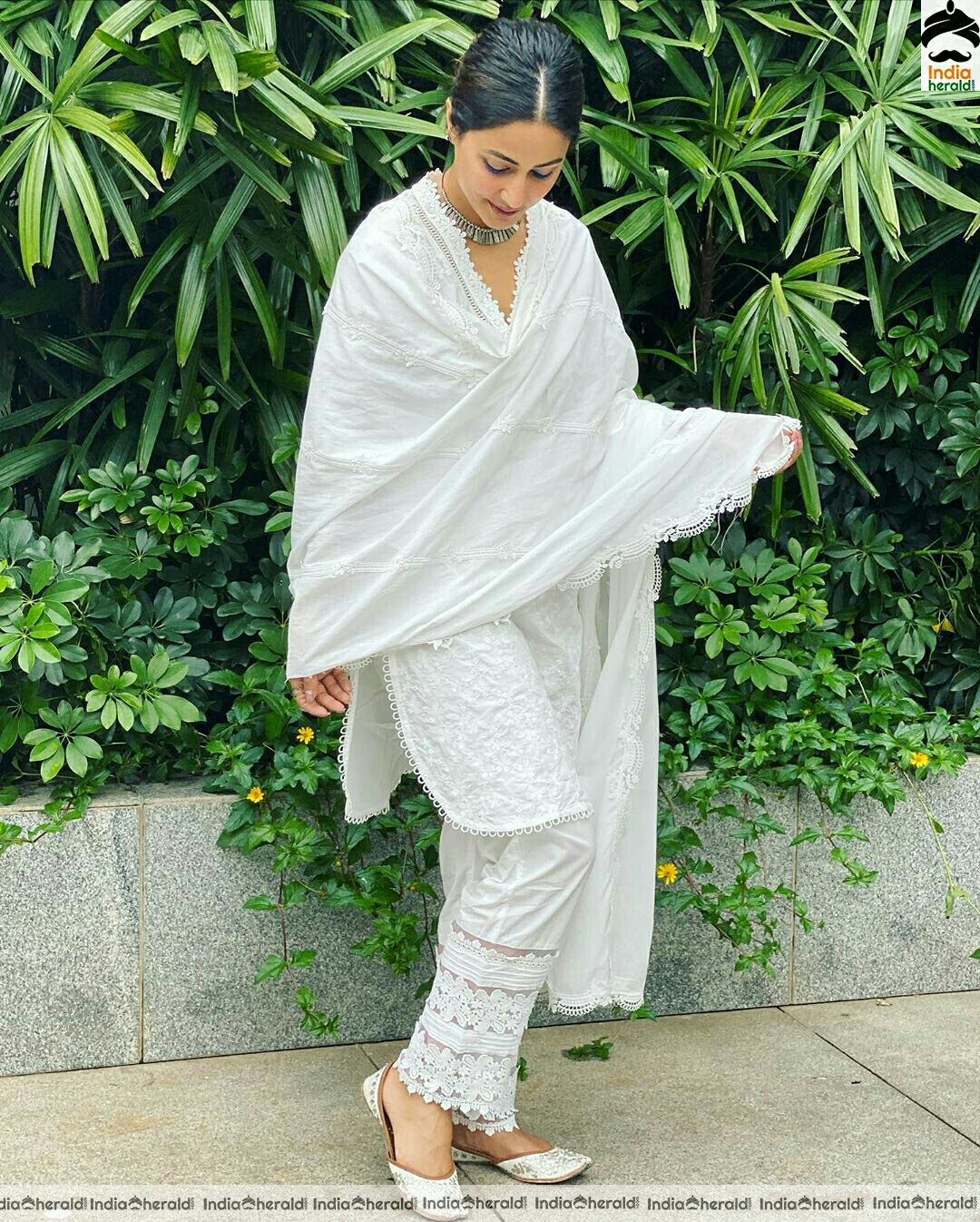 Hina Khan Elegant in white