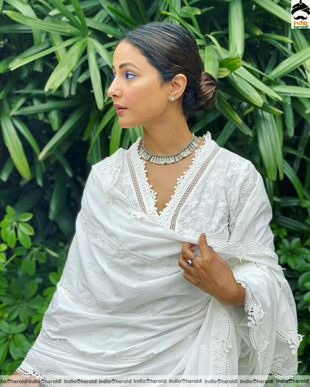 Hina Khan Elegant in white