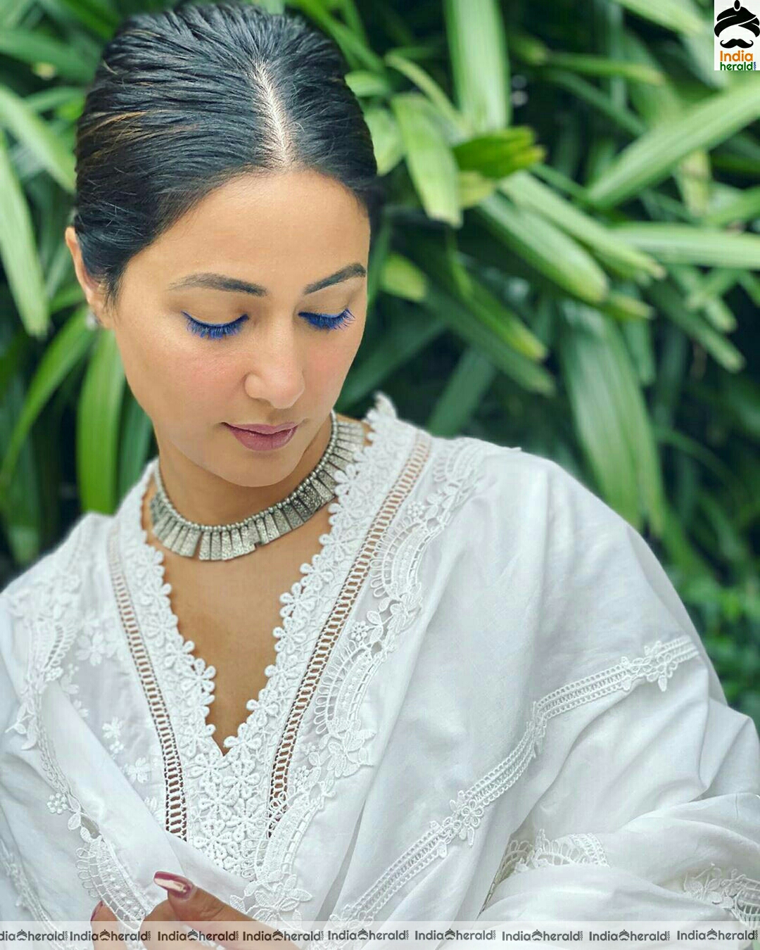 Hina Khan Elegant in white