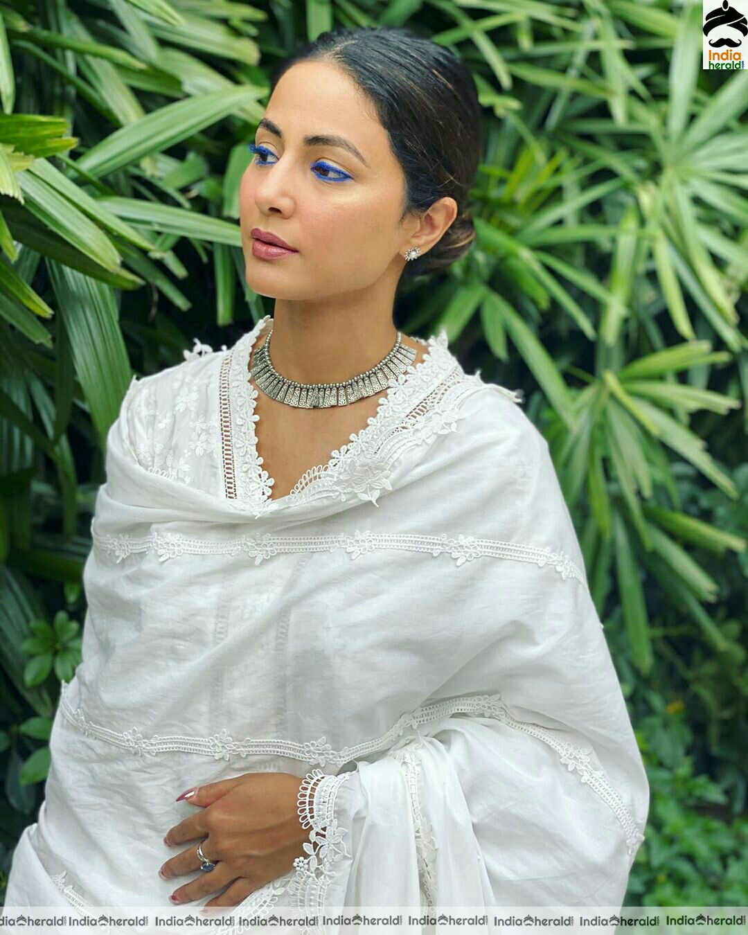 Hina Khan Elegant in white
