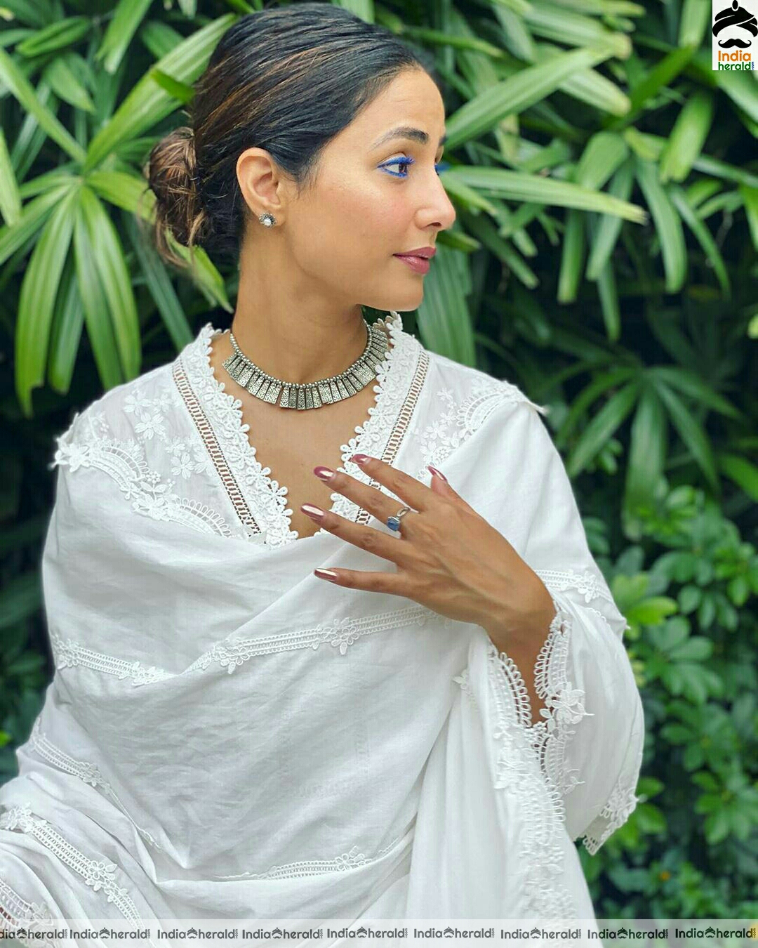 Hina Khan Elegant in white
