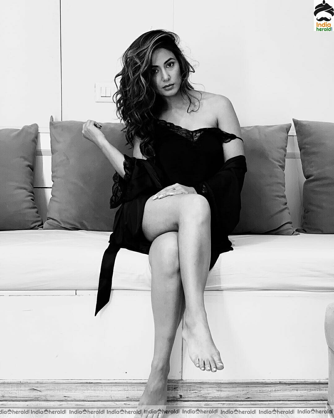 Hina khan Hot Black And white Photoshoot