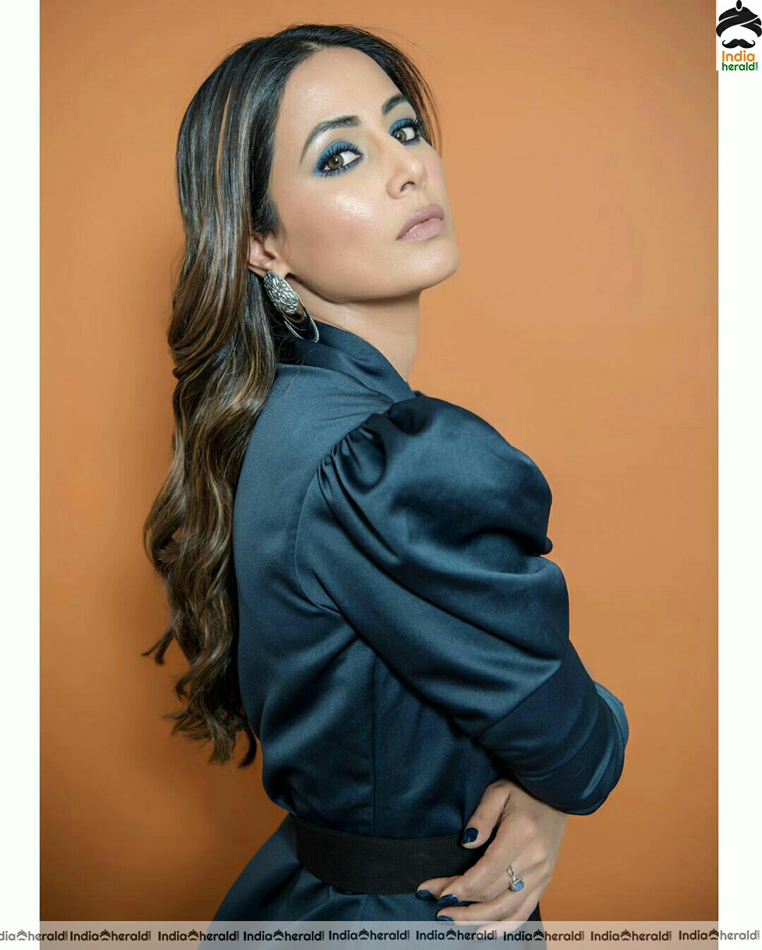 Hina khan Hot Blue Dress stills set 2